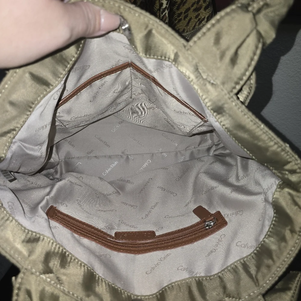 Calvin Klein Quilted Drab Olive Green Tote Bag - Picture 4 of 10